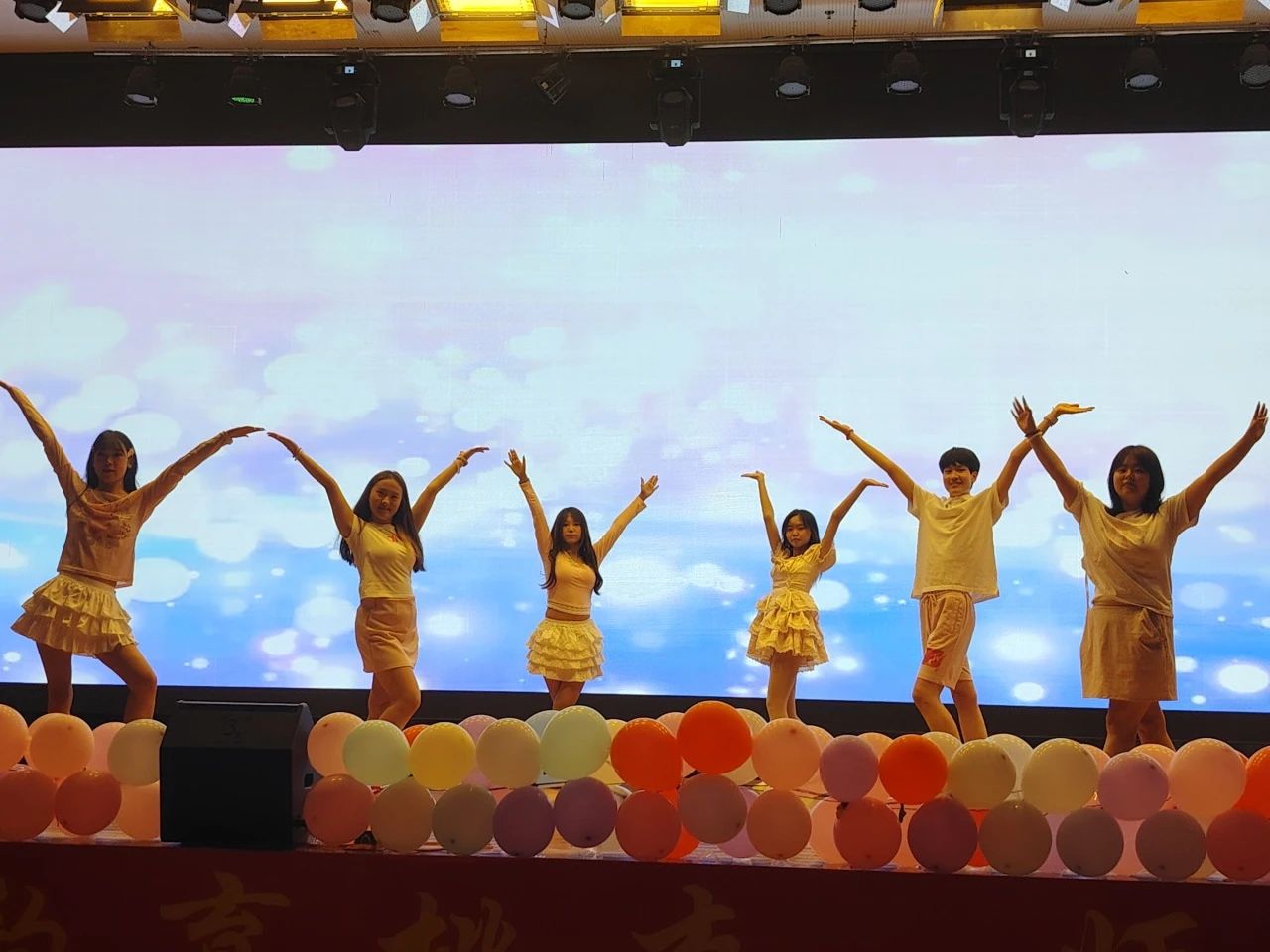 保定理工学院‖教育学院‖教育学院2025届“墨韵育桃李 师心照远方”毕业典礼暨毕业晚会