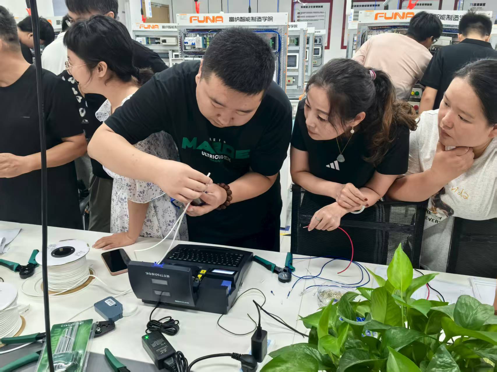 我院暑期开展专业教师培训，赋能教师智能制造实践