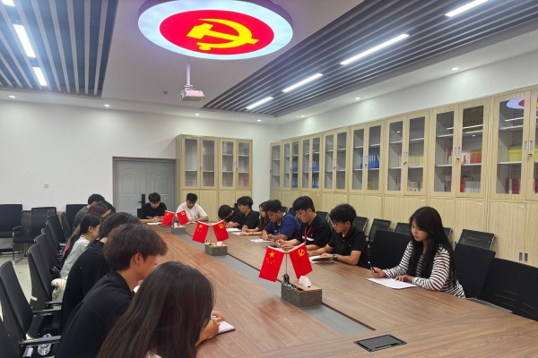 薪火续力启新篇——我院团学组织副部长换届面试顺利开展