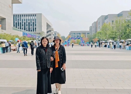 保定理工学院艺术学院师生参观2025河北国际工业设计周，助力设计人才培养