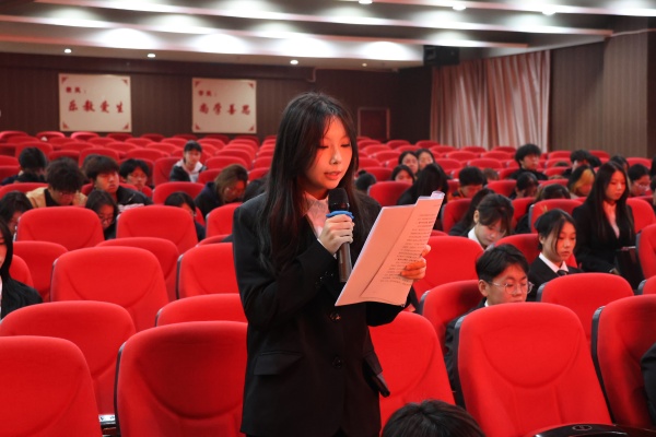 保定理工学院经济学院第五次学生代表大会顺利召开