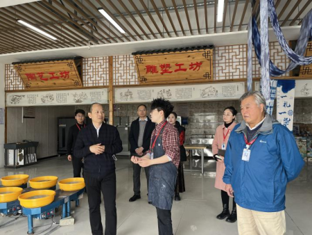 校企聚力谋发展 携手并肩育英才 ——国际在线与保定理工学院共绘合作新蓝图