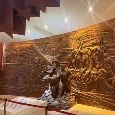 “致敬革命先烈，让信仰之光在清明闪耀”