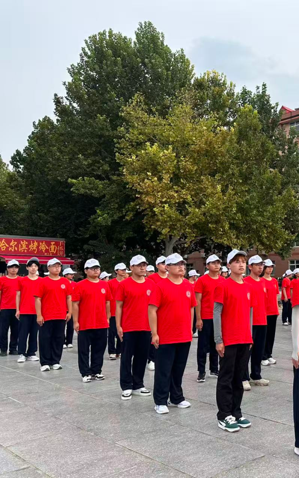 军训纪实|保定理工学院|管理学院|从“发糕被”到雪糕甜,青春记忆超鲜活