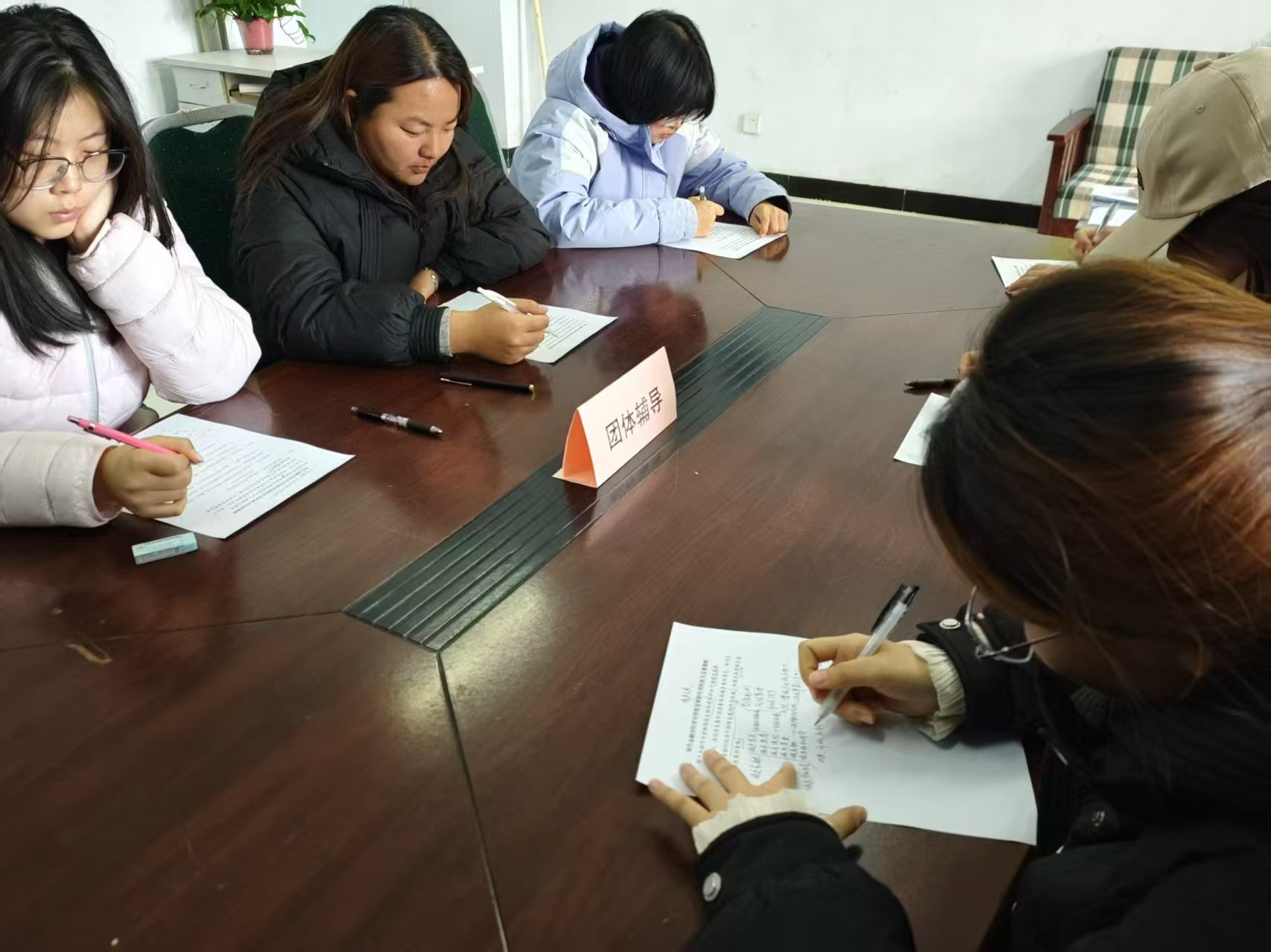 聚焦绿色金融，保理经济学子实战演练无领导小组面试