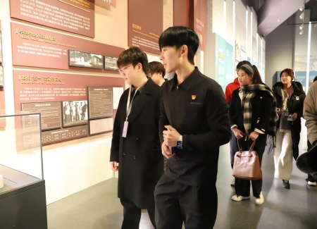 “艺”起携手，共绘新篇：保定理工学院艺术学院与保定市美术馆合作洽谈顺利推进