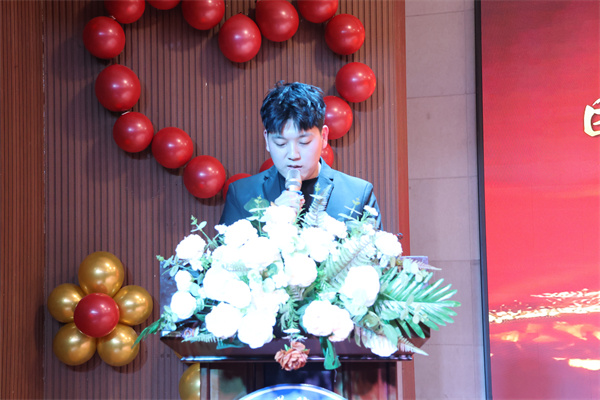 经济学院第十届团总支学生会换届暨表彰大会圆满举行