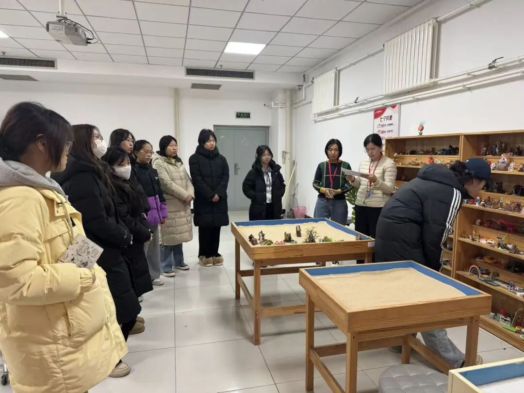 【教育学院·学院快讯】一沙一世界，一卡一乾坤——教育学院心理工作坊成功举办为期末减压赋能