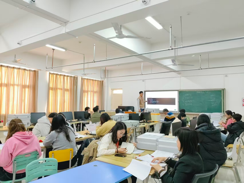 【磨课提质 赋能教学】 以研促教磨精品 骨干示范共提升 —— 我院计算机教研室开展多课程骨干教师磨课活动