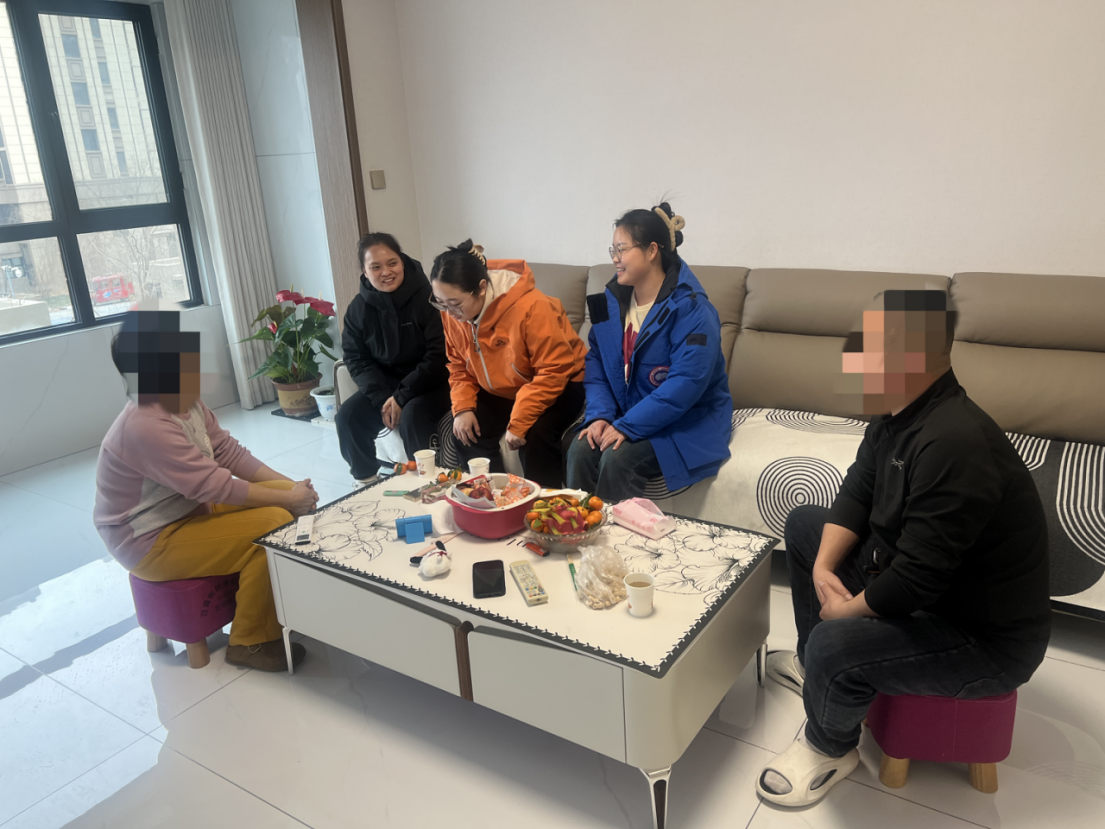 以“家”共育，以“访”暖心，教育学院辅导员走访国奖优秀学子代表家庭，共话成长蓝图