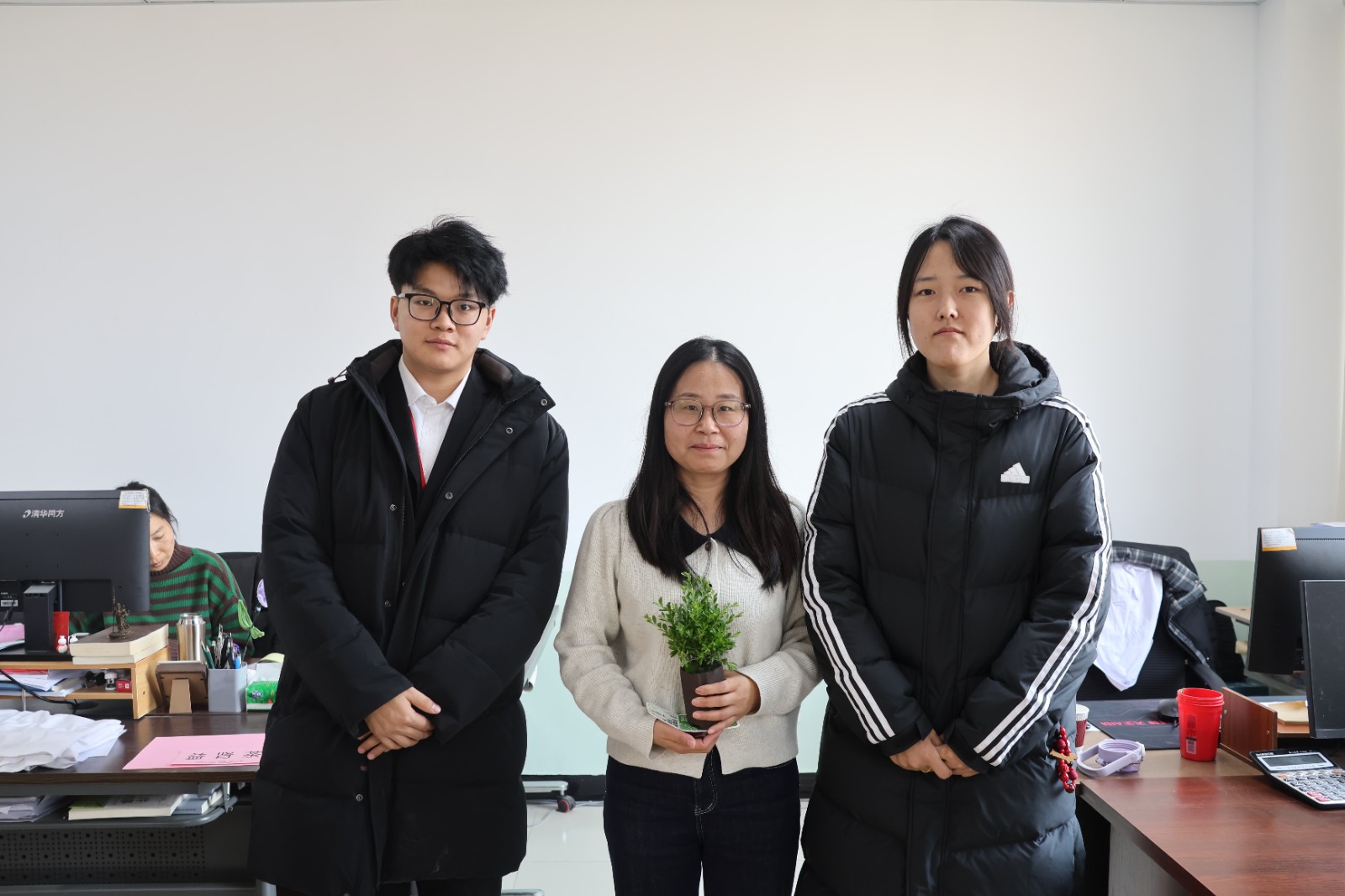 康复医学院参与学校“拥抱绿意，种植新生”植树节主题活动