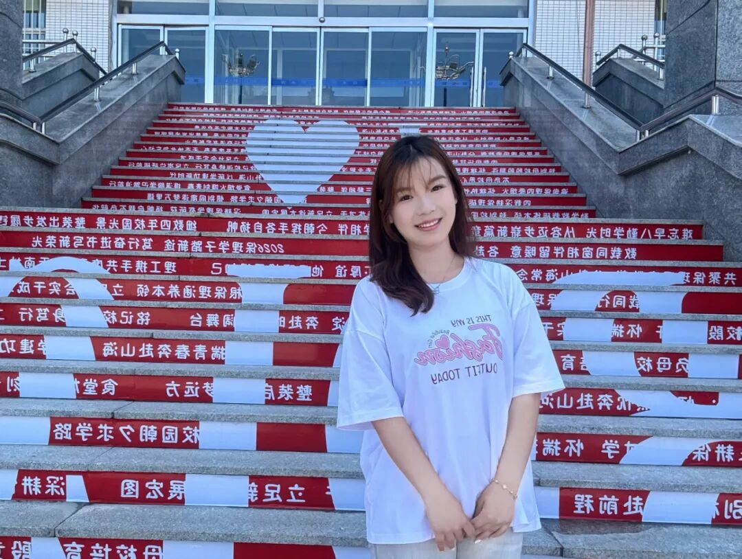保理毕业季打卡现场实录：青春和快门声一起炸场！