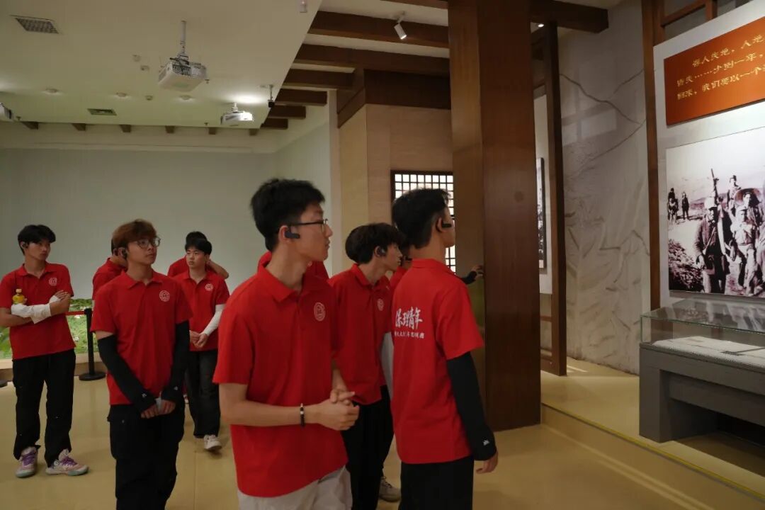 深耕行走的大思政课！保定理工学子踏迹太行笃行赶考初心