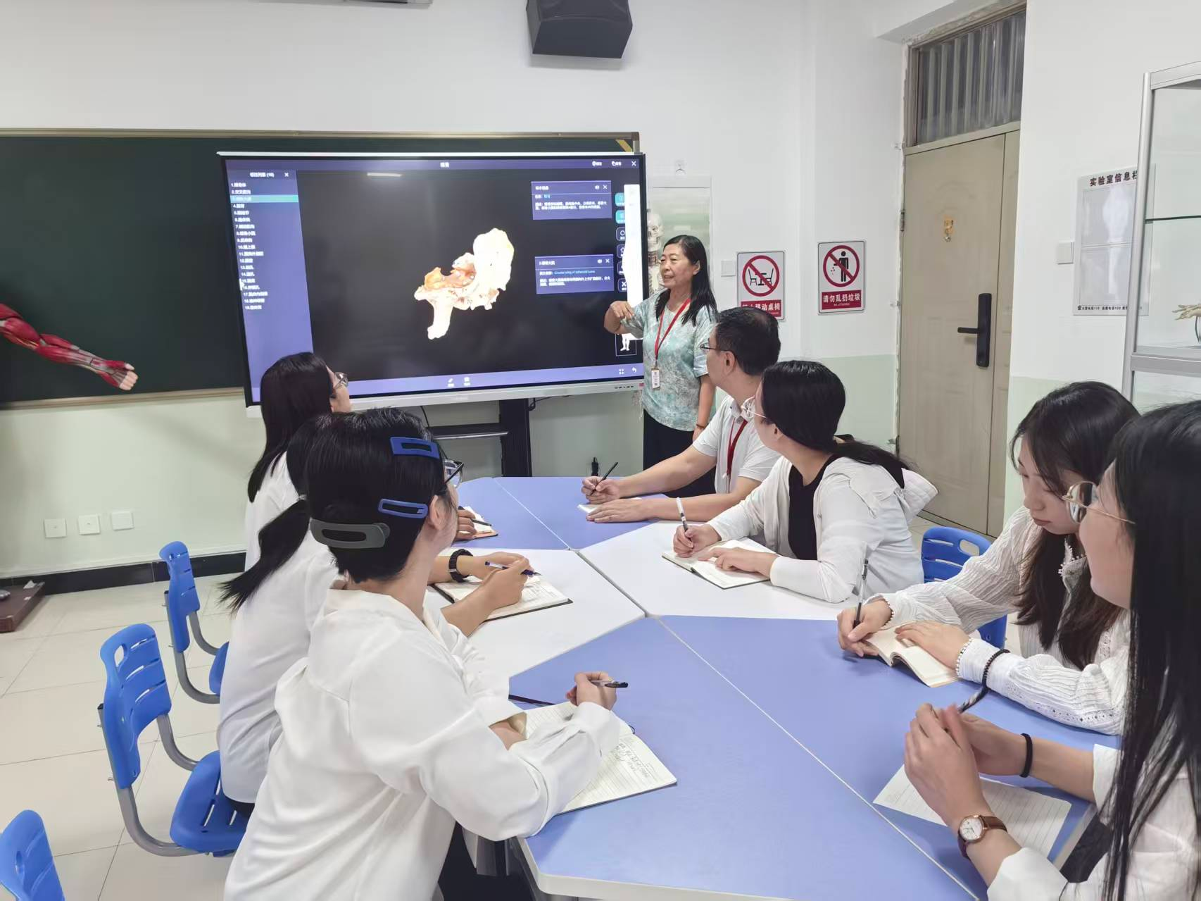 示范引领深耕课堂，匠心赋能教学提质——康复医学院开展新学期学科带头人示范课活动