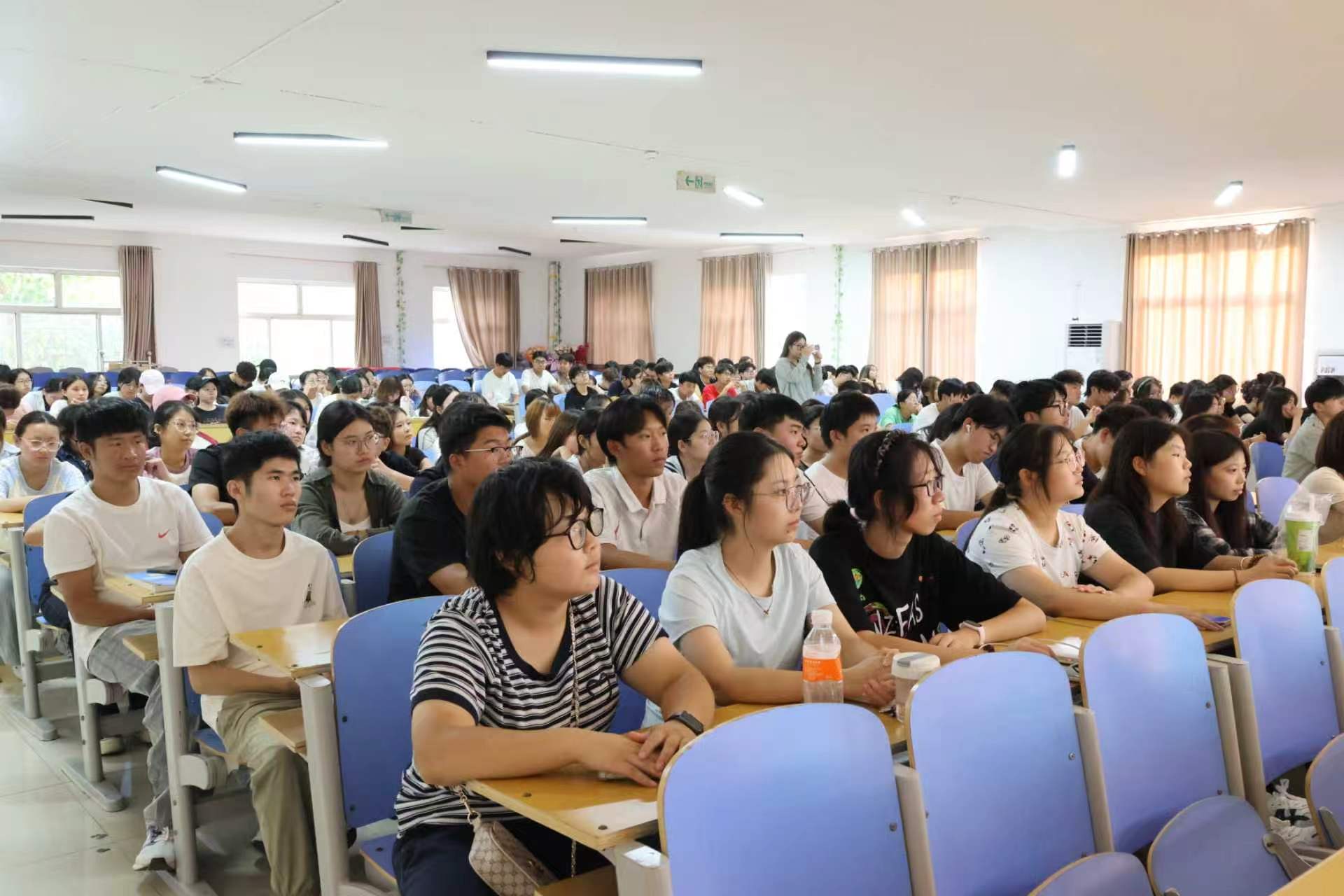 规划青春航向，筑梦康复未来——康复医学院举办新生职业生涯规划启航讲座