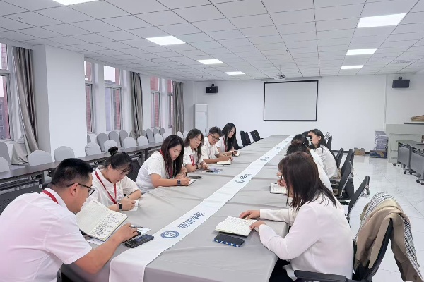 精准部署资助工作，暖心护航学子成长——经济学院召开奖助学金政策专题部署会